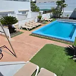 2 Bedrooms - Quiet Location - Pool - Adults Only דירה