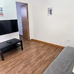 2 Bedrooms - Quiet Location - Pool - Adults Only דירה