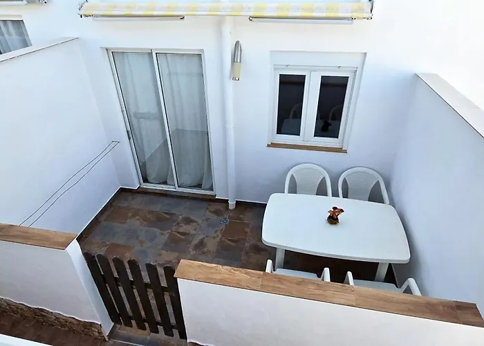 2 Bedrooms - Quiet Location - Pool - Adults Only Apartman