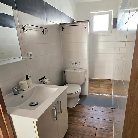 2 Bedrooms - Quiet Location - Pool - Adults Only